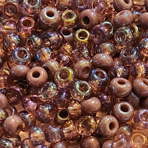 48 grams of Rainbow Transparent Amethyst AB 8/0 Japanese seed beads. - Picture 2 of 6